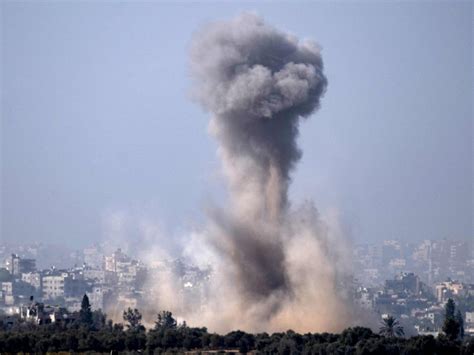 Israeli forces cut off north Gaza to isolate Hamas as Palestinian deaths surpass 10,000
